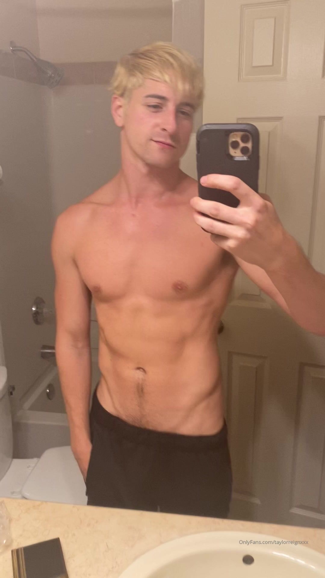 OnlyFans - Taylor Reign - taylorreignxxx - gay porn video (76)